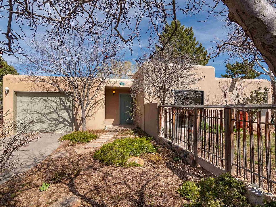 1st image of 945 Camino De Chelly