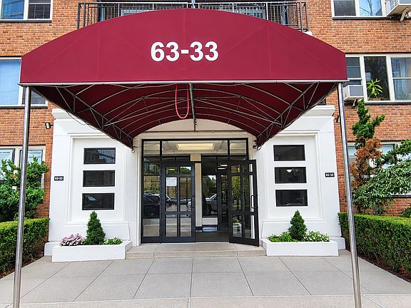 2nd image of 6333 98th Pl APT 6O