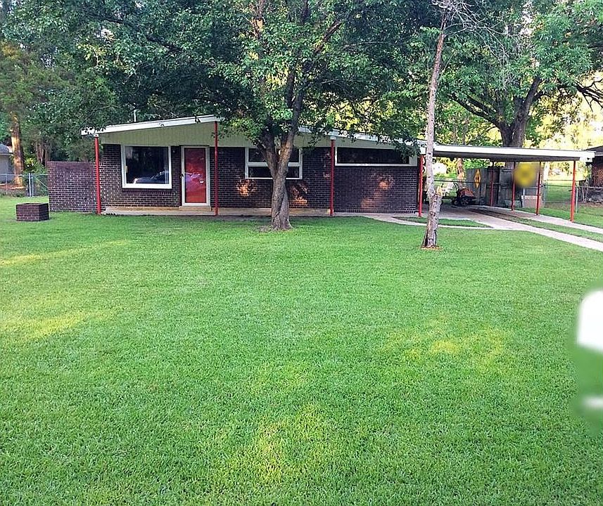 2nd image of 2930 Gibson St