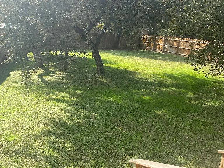 Large yards for the children to play or the pet to roam. Right side