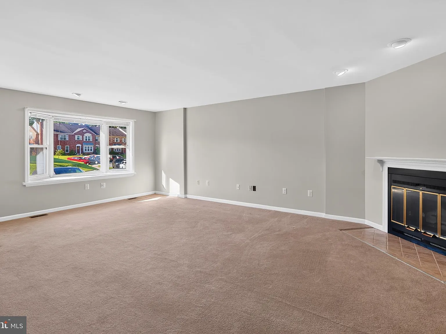 2 bed, 2.5 bath, 1520 sqft, $3,100 — Photo 4