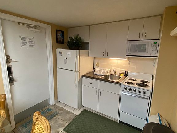 3rd image of 2301 S Atlantic Ave Unit 227