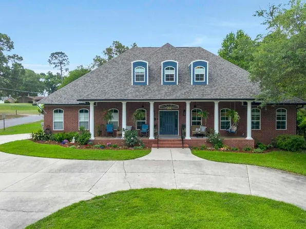2367 Greenbrier Blvd, Pensacola, FL 32514