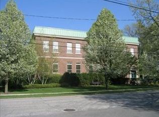 945 5th St APT 203, Chesterton, IN 46304