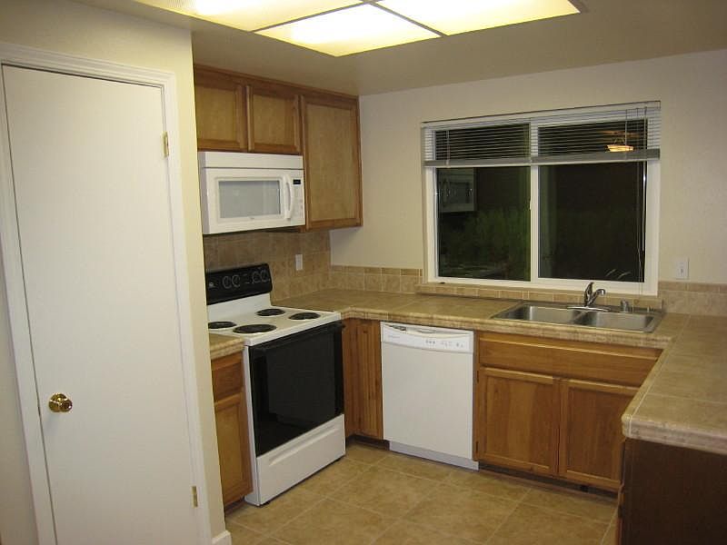 1st image of 299 Porter Dr