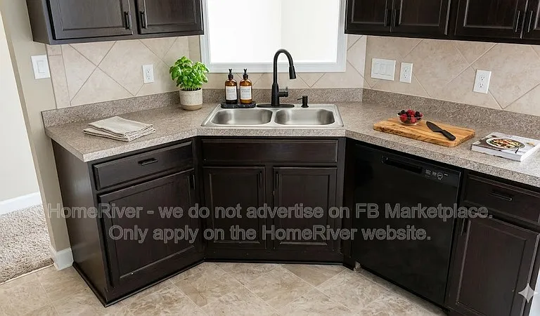 676 Broad Dr — Photo 3
