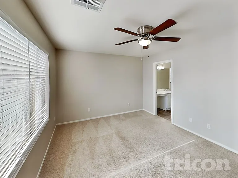 7833 Flagler St — Photo 5