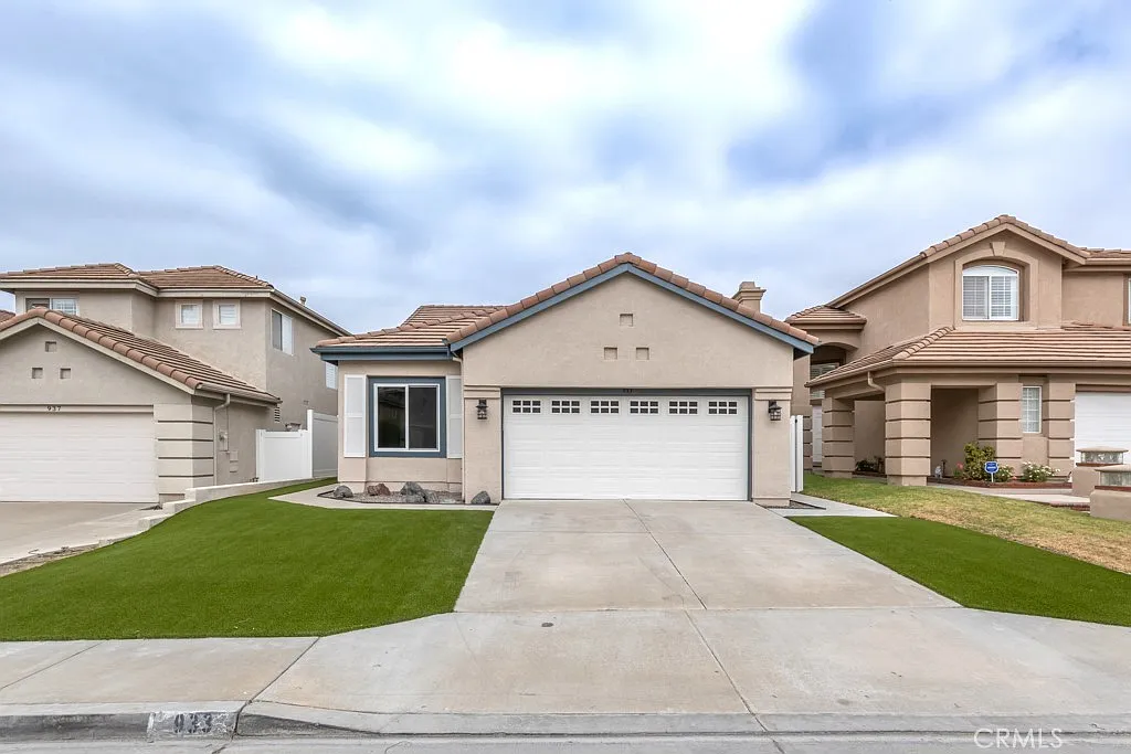 3 bed, 1350 sqft, $4,500 — Photo 1