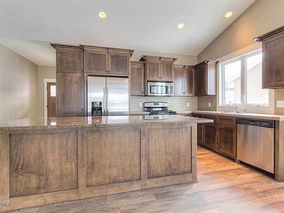 2nd image of 4173 Cottage Trl
