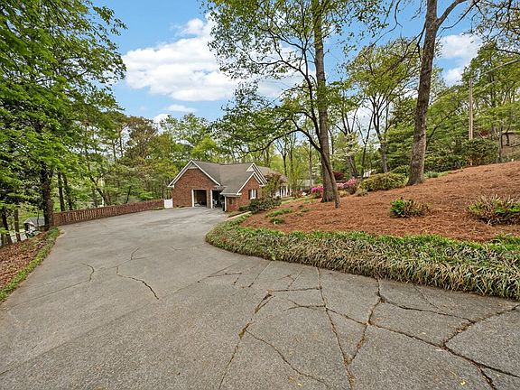 3rd image of 105 N Rainsong Rd