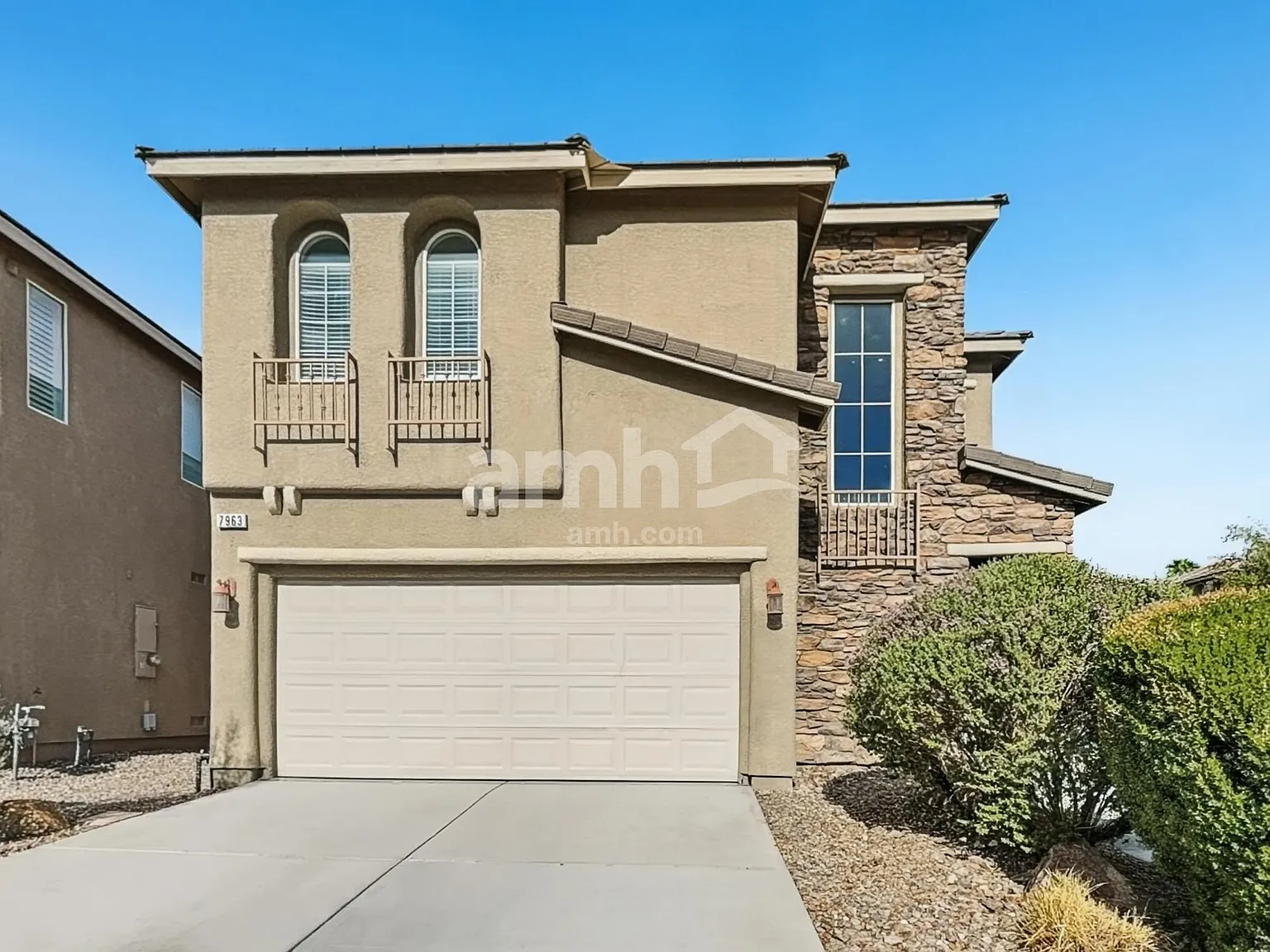 3 bed, 2.5 bath, 2184 sqft, $2,340 — Photo 1
