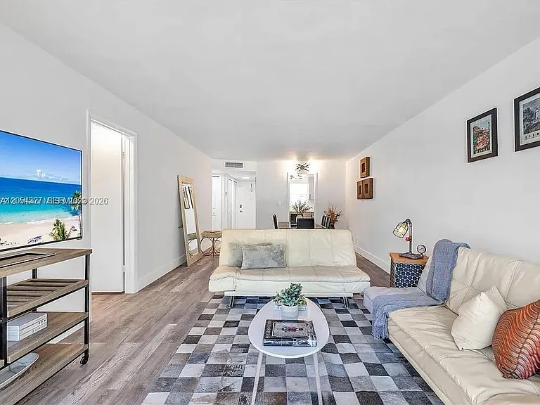 5090 SW 64th Ave #205 — Photo 1