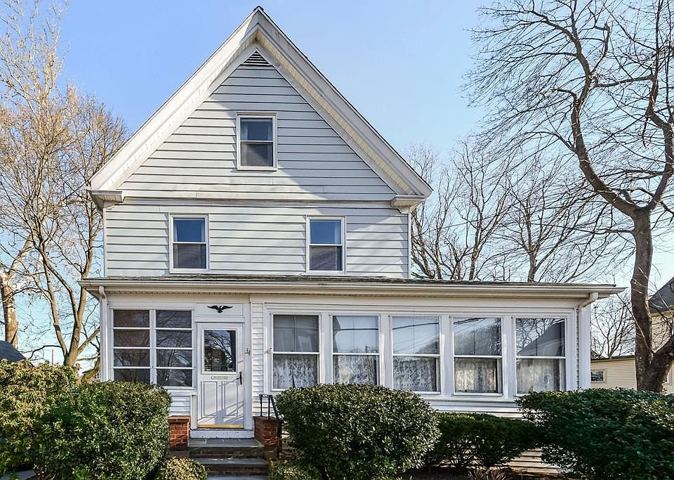 1st image of 34 Nichols St