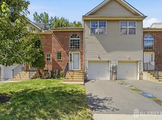 130 Orchid Ln, Ewing, NJ 08638
