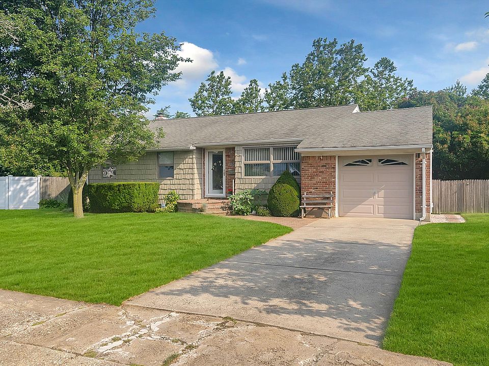 1st image of 20 S Windhorst Ave