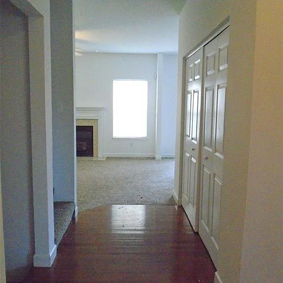 706 Titan Dr — Photo 2