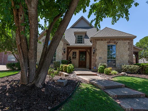 3rd image of 8009 Stonehill Dr