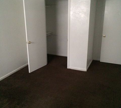 5th image of 337 Lake Meadows Dr