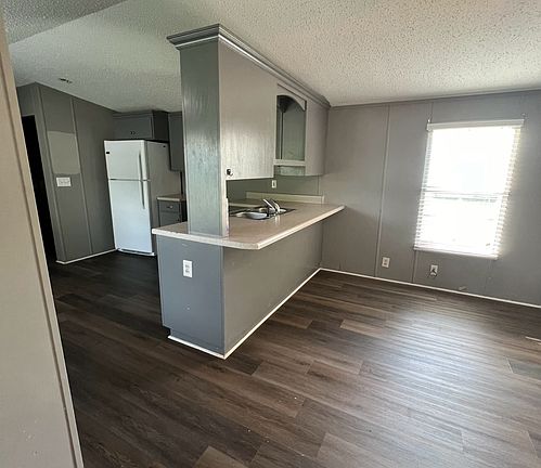 3rd image of 133 Garland Way #D0bf7d269