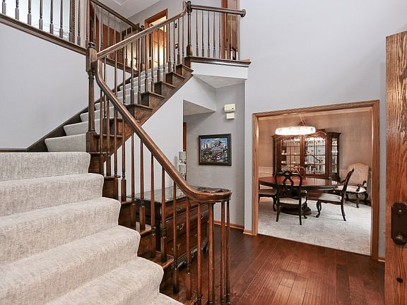 4th image of 1327 Donegal Dr
