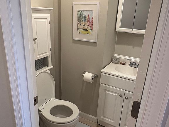 4th image of 1001 W 37th St