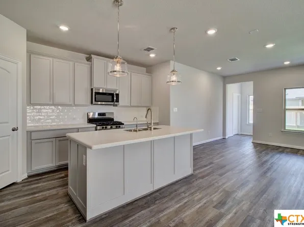 2666 Downsbury Rd, New Braunfels, TX 78130