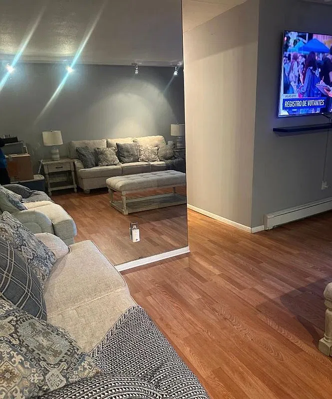 2 bed, 1.0 bath, 925 sqft, $2,200 — Photo 3