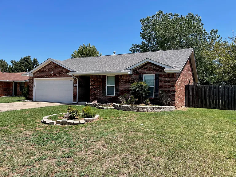 11364 Walters Ave — Photo 4