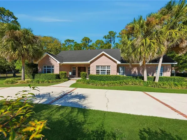 855 Misty Harbor Blvd, Woodbine, GA 31569