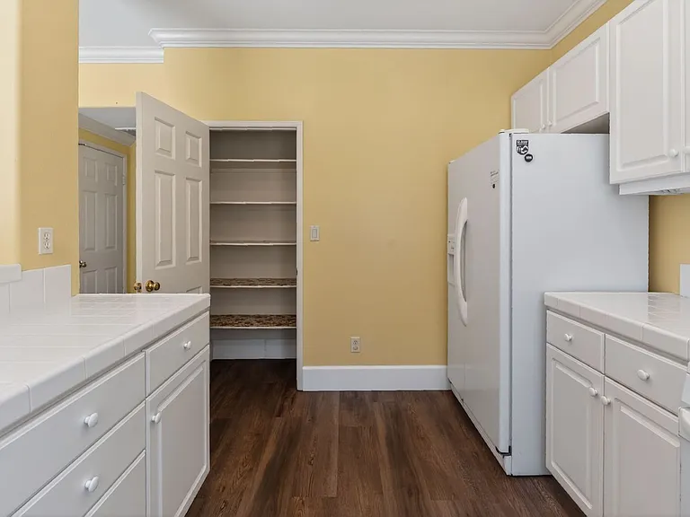 10009 Kika Ct — Photo 10