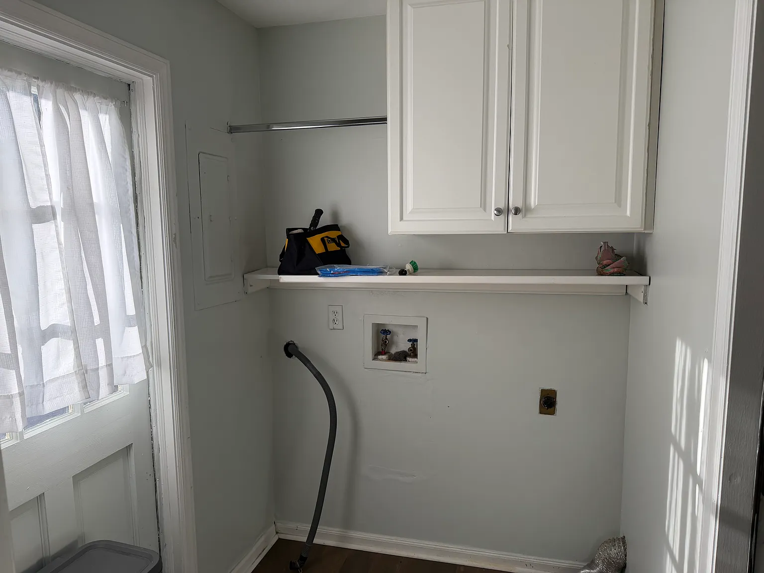 3 bed, 1700 sqft, $2,100 — Photo 1