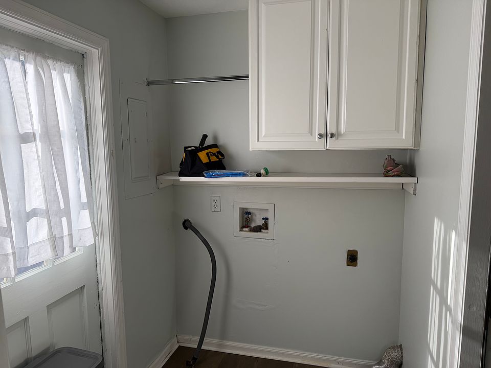 1st image of 1318 Fairway Rd