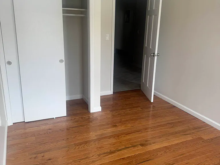 636 Crescent St #2 — Photo 10