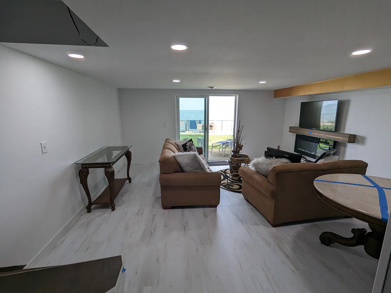 2 bed, 1.5 bath, 1600 sqft, $2,300 — Photo 4