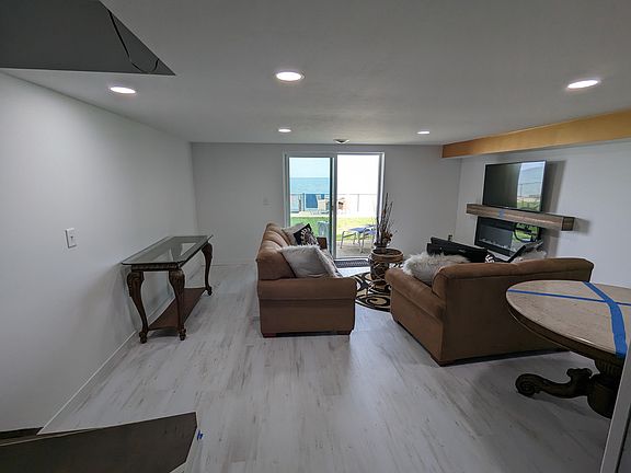 4th image of 4283 E Lake Rd