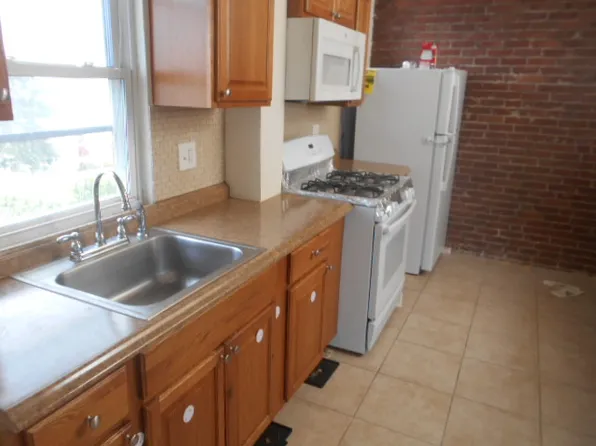 14 Arlington St #3, Everett, MA 02149