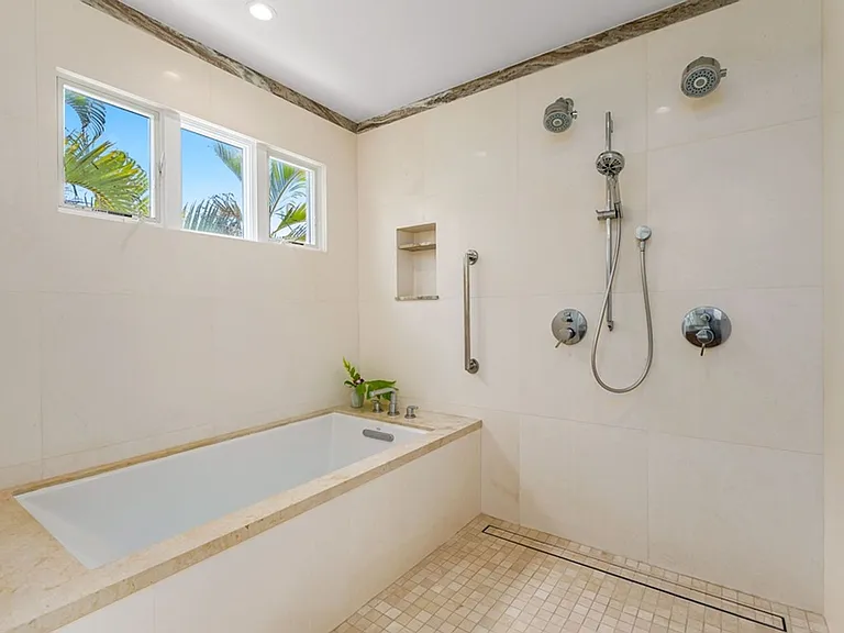 896 Mokulua Dr — Photo 45