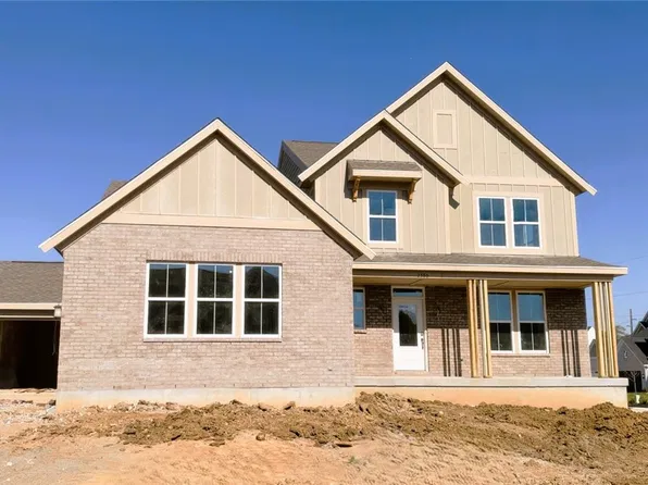 2380 Forest Oaks Dr, Beavercreek, OH 45431
