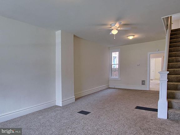 4th image of 2433 Reel St