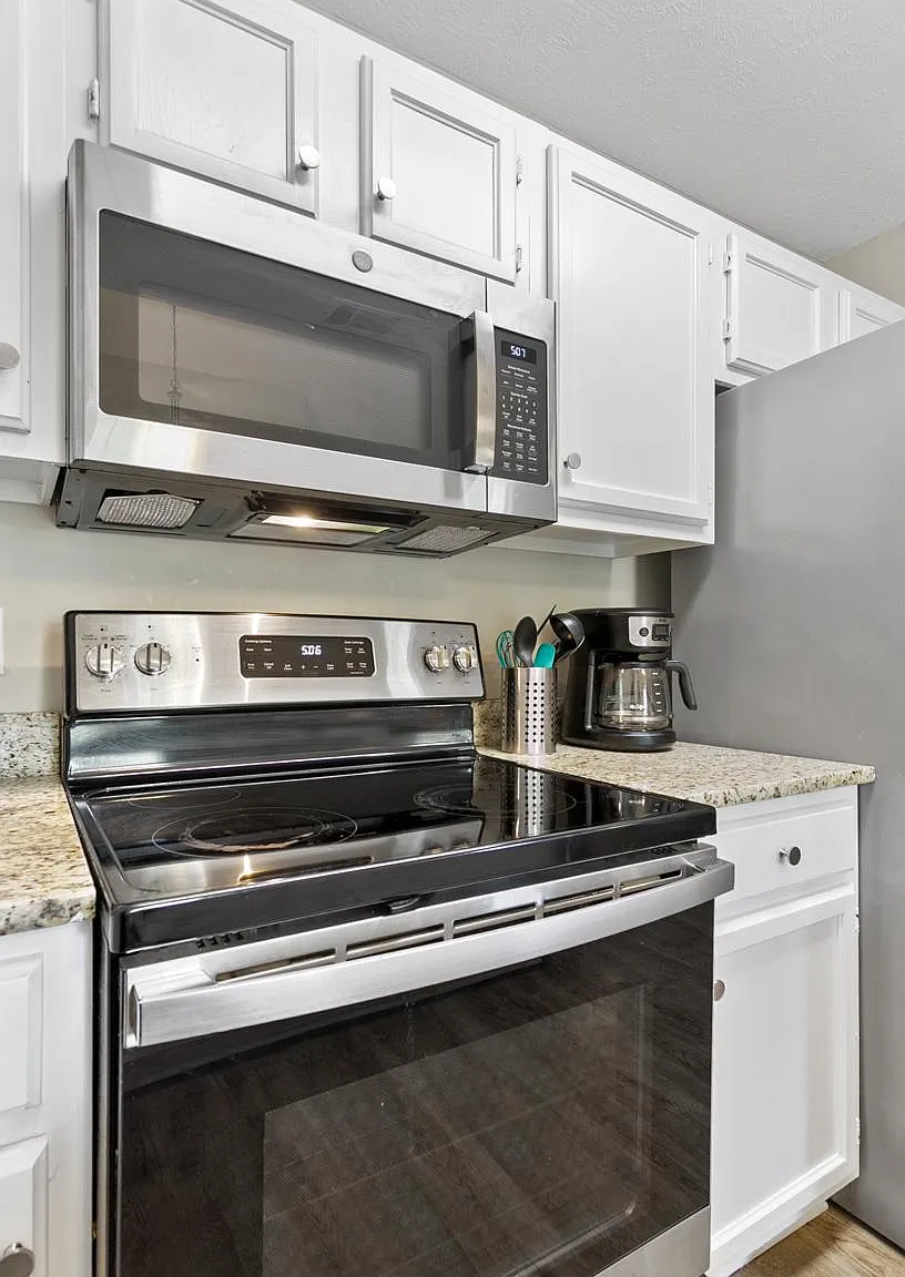 3 bed, 1500 sqft, $4,600 — Photo 4
