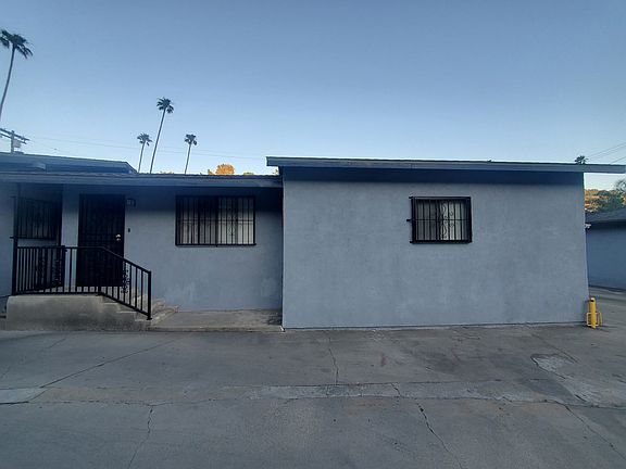 2nd image of 4606 1/2 Fern Pl