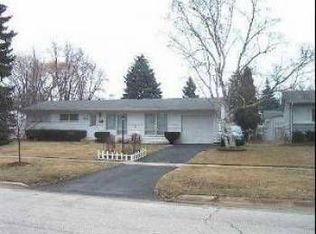 36396 N Grandwood Dr, Gurnee, IL 60031