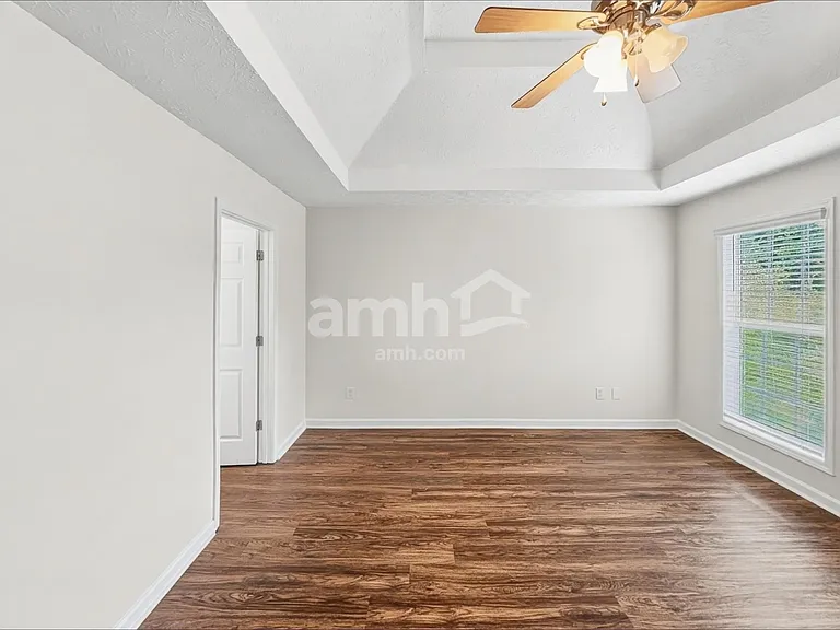 1772 N Oak Dr — Photo 10