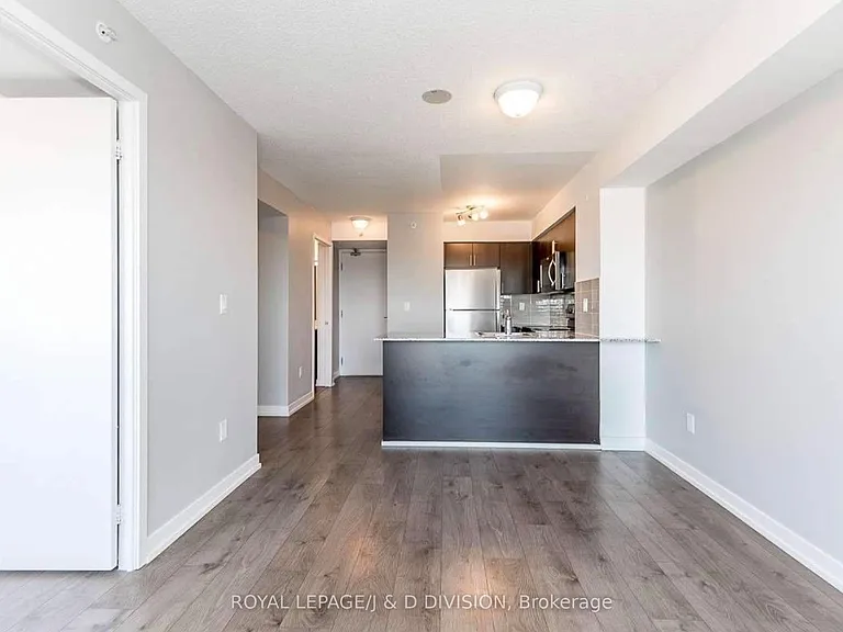 1420 Dupont St #710 — Photo 2