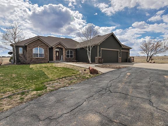 3rd image of 517 Antelope Dr E