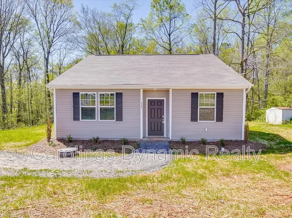 111 Peridot Dr, Statesville, NC 28625