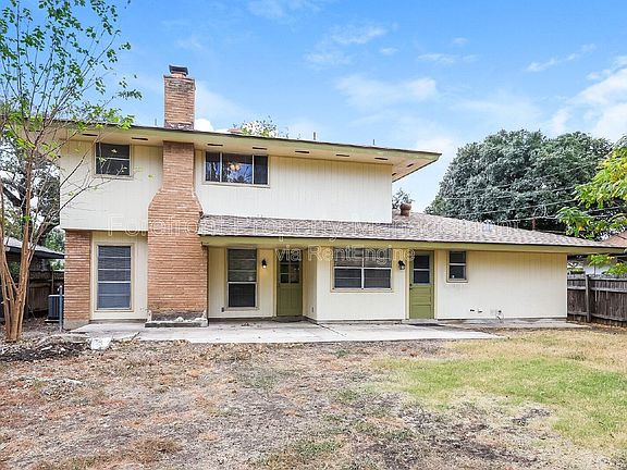 2nd image of 3647 Pinebluff Dr