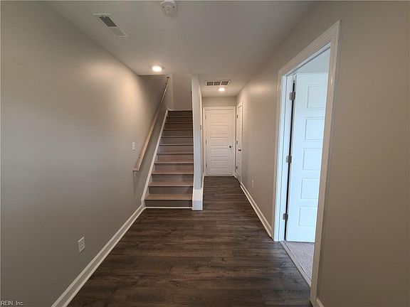 4th image of 8506 Chesapeake Blvd