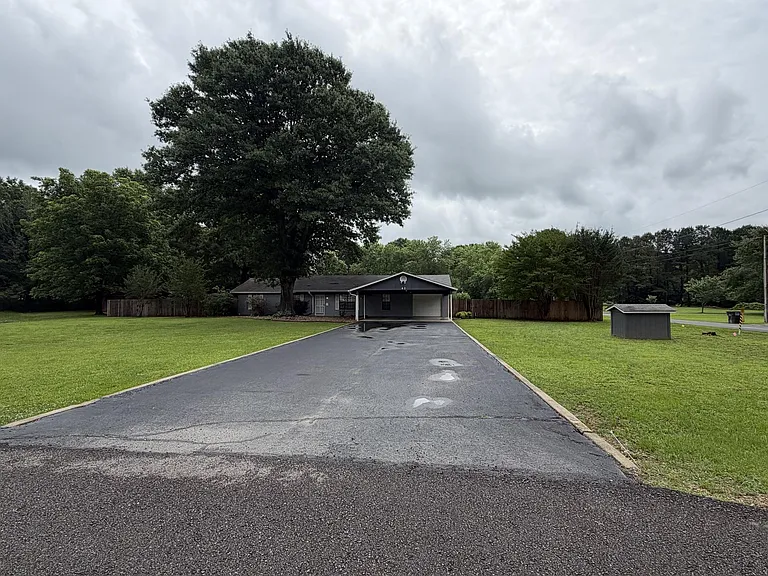42 Rose Dr — Photo 2