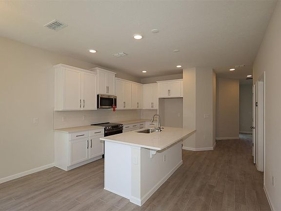 4th image of 1429 Hyde St